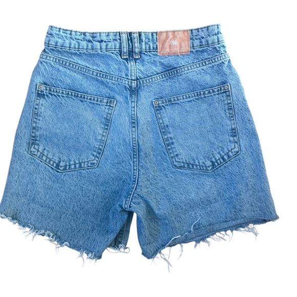 Zara high waisted y2K Mom Jean light denim shorts size 6 Made in Turkey - Picture 4 of 4